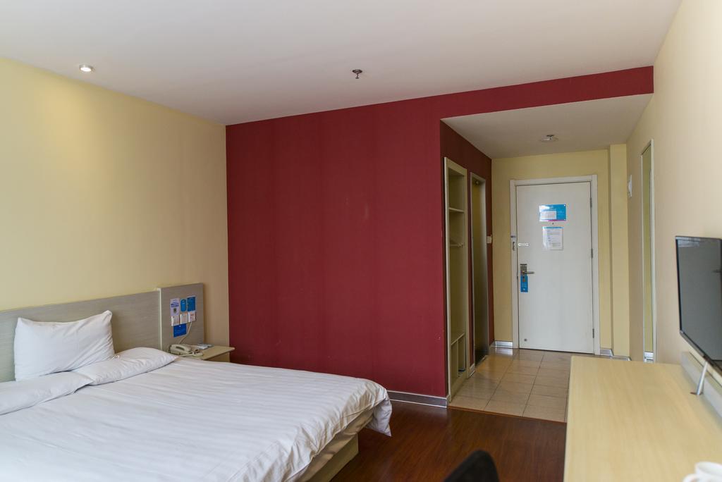 Hanting Express Shanghai Pudong Airport Экстерьер фото